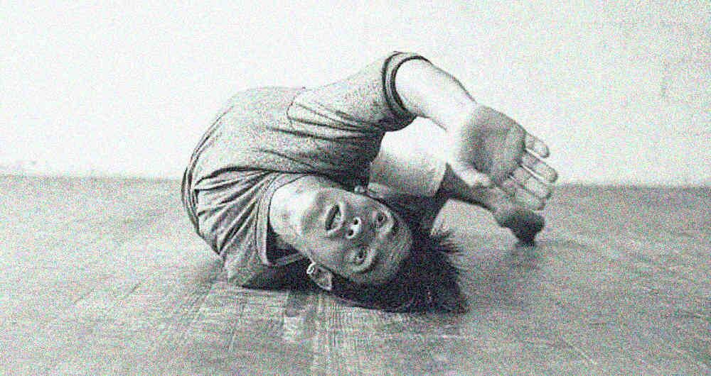  'Con los ojos cerrados', solo creado por Tino Fernández para el Regard du Cygne París en junio de 1991, cuando fundó la compañía L'Explose.