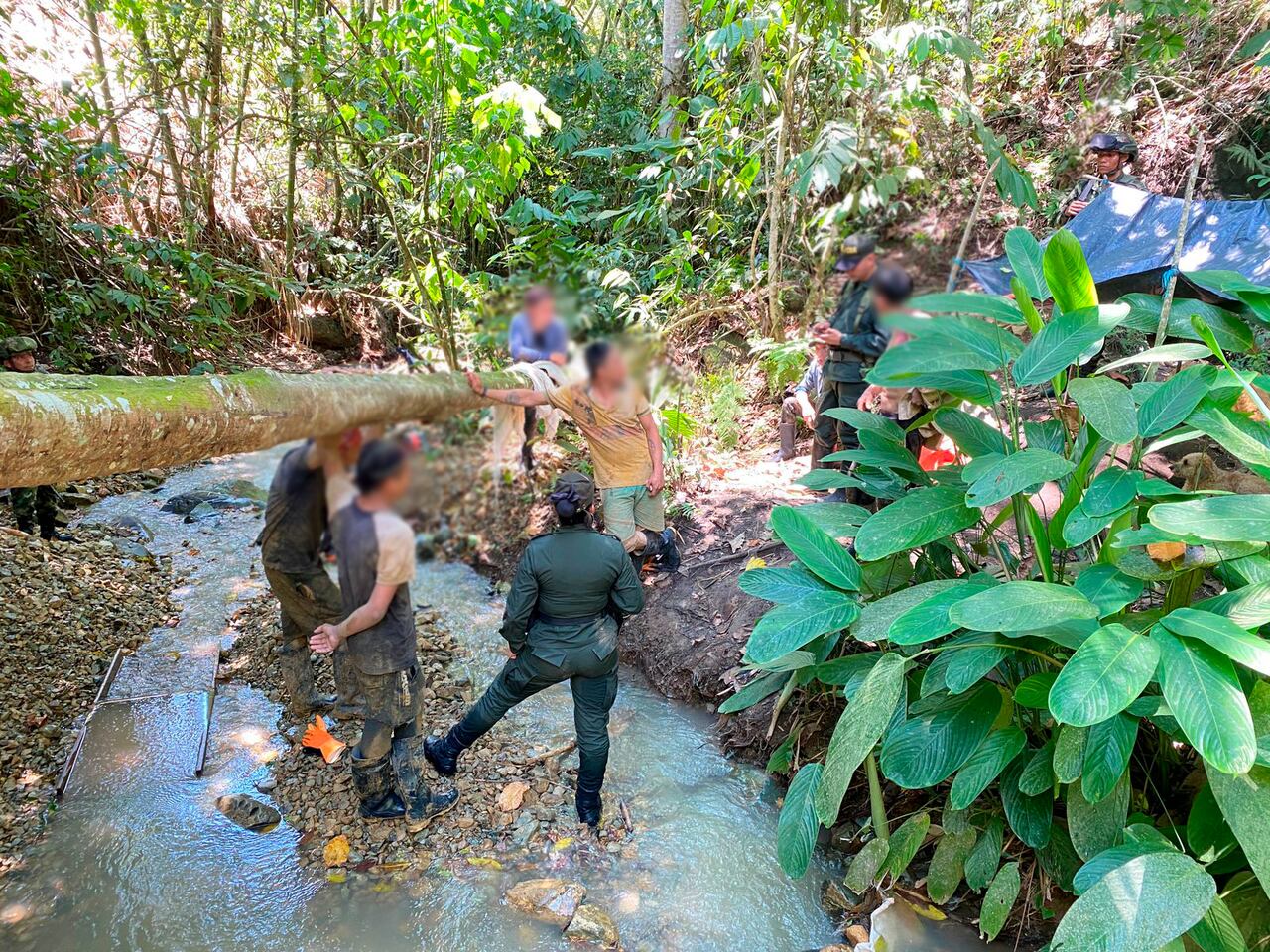 Las personas detenidas fueron puestas a disposición de la Fiscalía General de la Nación