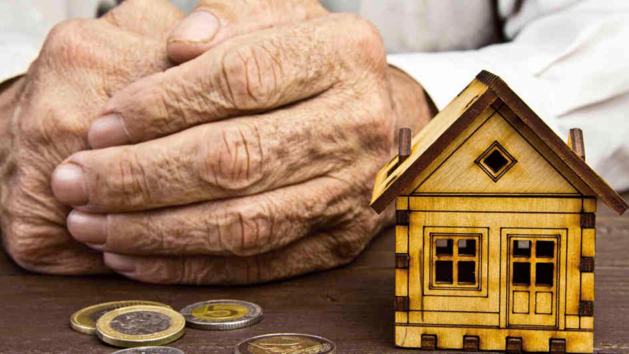 Mediante esta nueva figura de la hipoteca inversa, muchos adultos mayores podrán disfrutar en vida del capital que construyeron. Pero no es para todos ni soluciona el problema pensional.