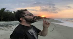 El periodista afirmó que la noticia de su depresión se filtró a manera de chisme por redes sociales como Twitter, a la que considera tóxica. Foto: Twitter @PirryOficial