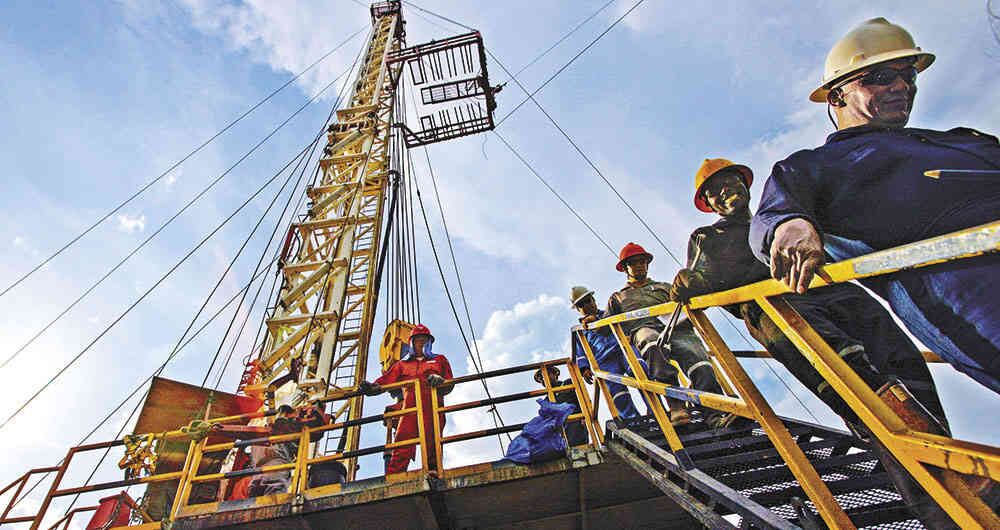 La mayor parte de los países tiene una fuerte dependencia del petróleo como fuente energética.