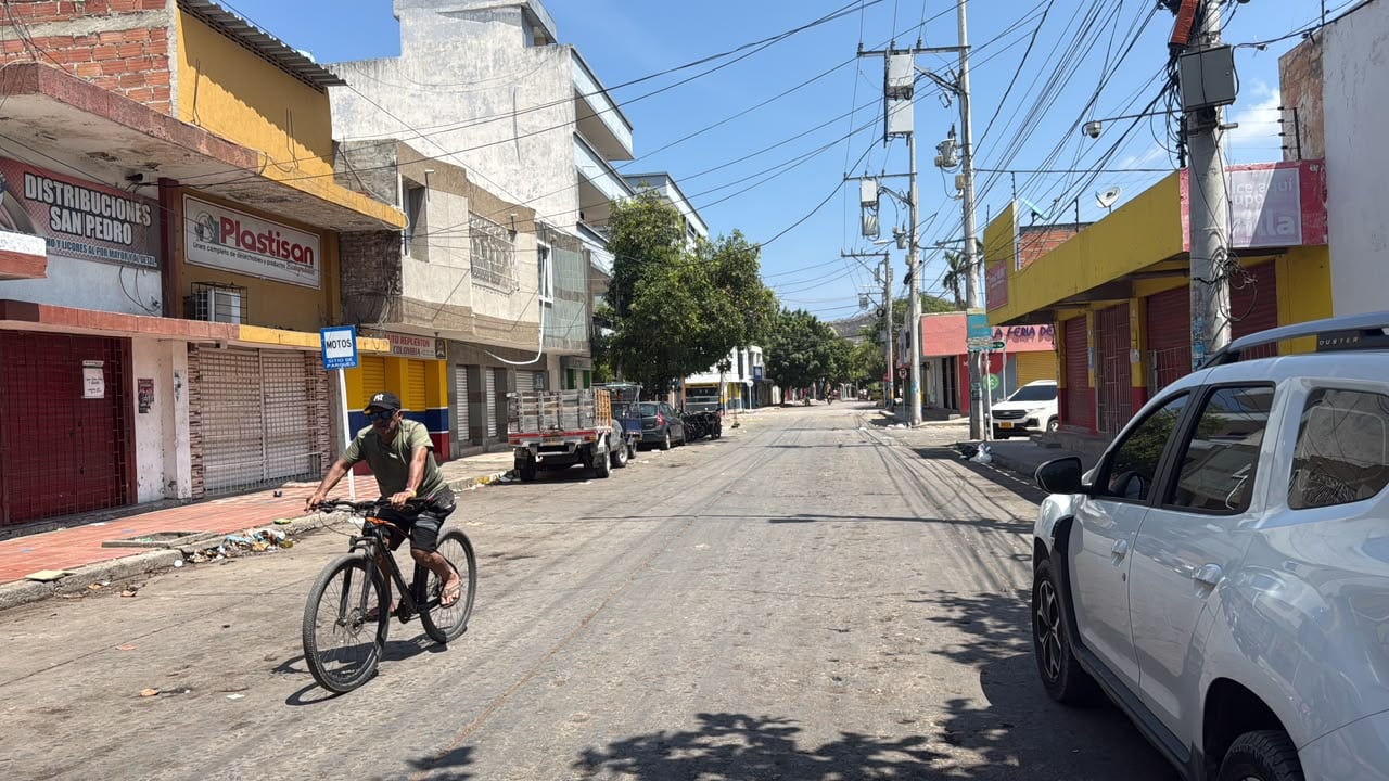 Paro armado en Santa Marta comercio cerrado