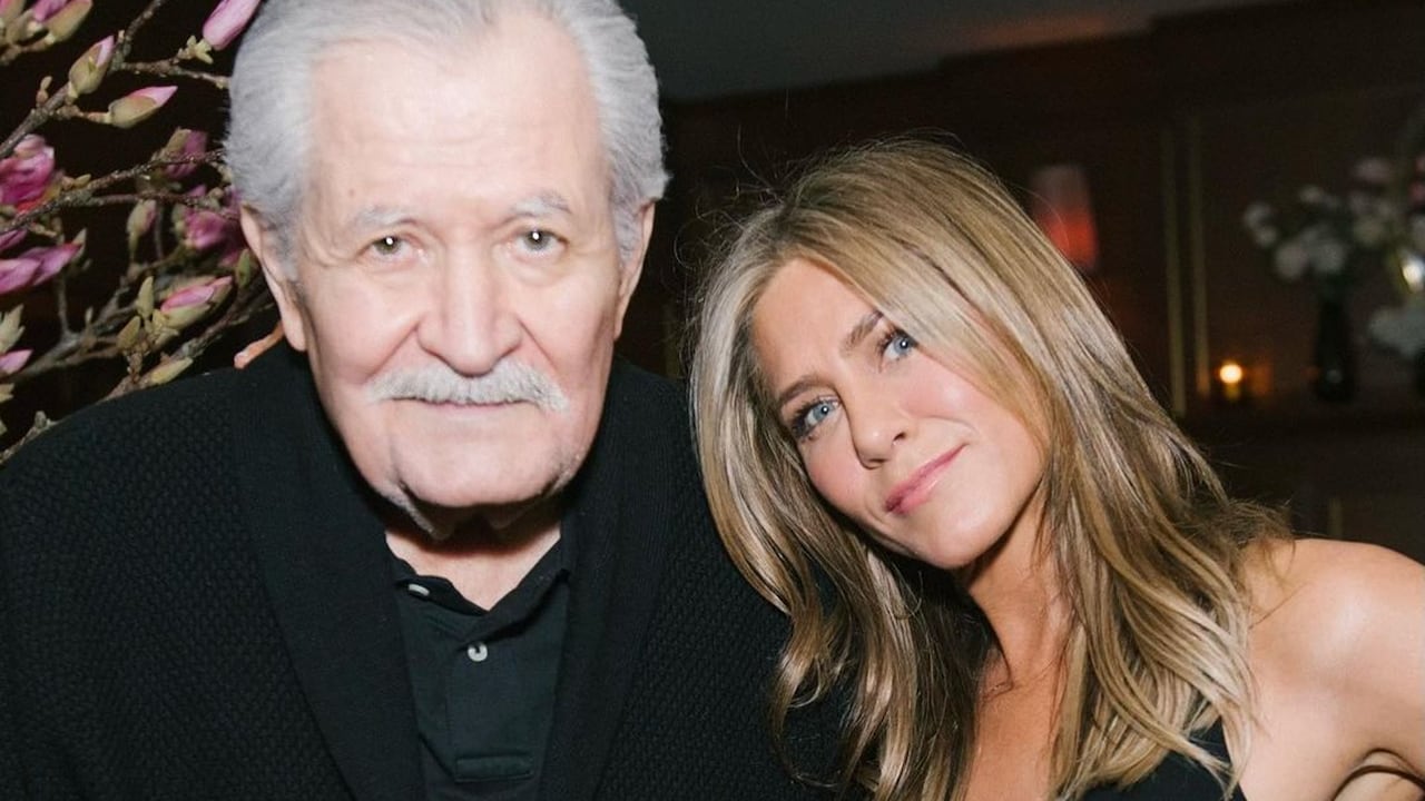 John Anthony Aniston y Jennifer Aniston en el último evento del actor. Foto: Instagram @jenniferaniston.