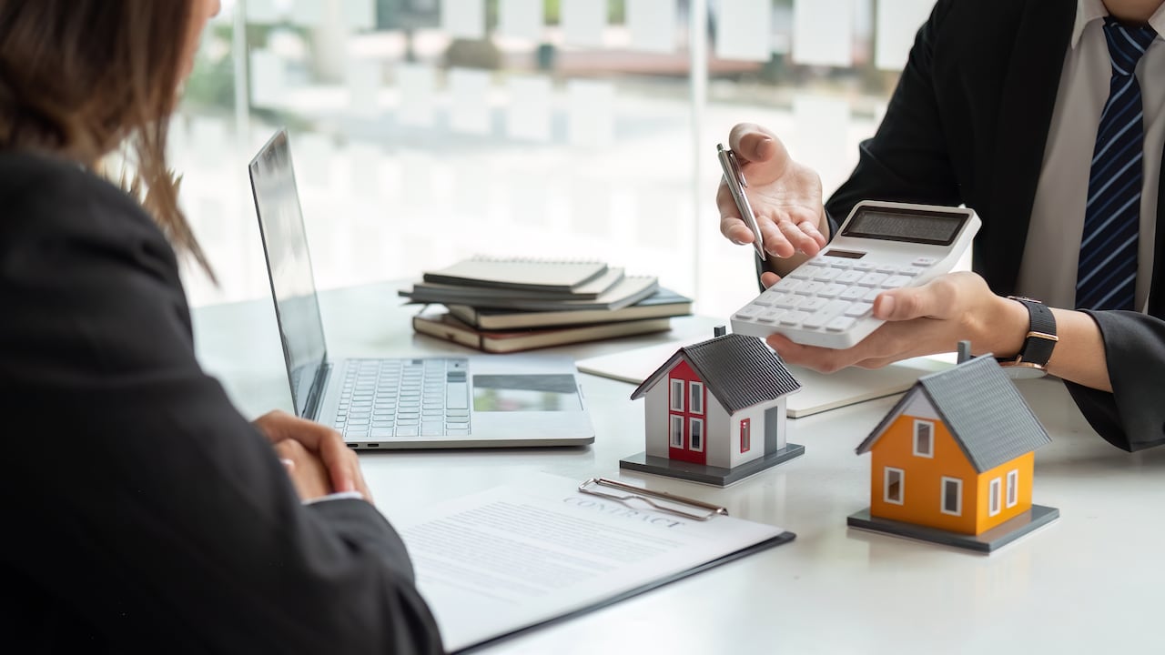 Los administradores deben presentar un presupuesto detallado antes de cualquier aumento.