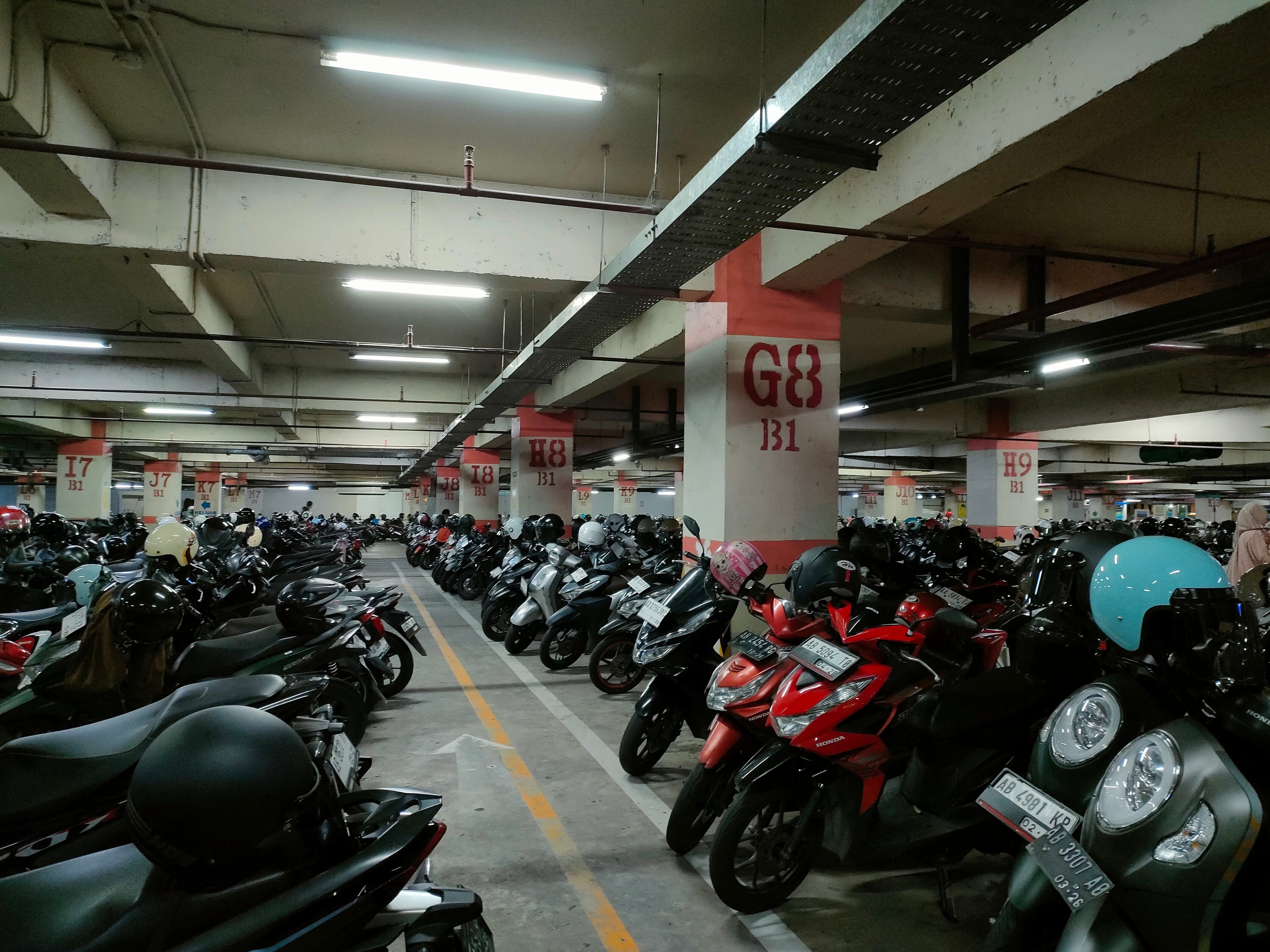 Los motociclistas deben cumplir con las normas de seguridad para su protección y la del resto de personas y conductores a su alrededor.