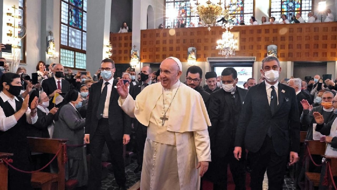 El pontífice inició este jueves una visita al país europeo.