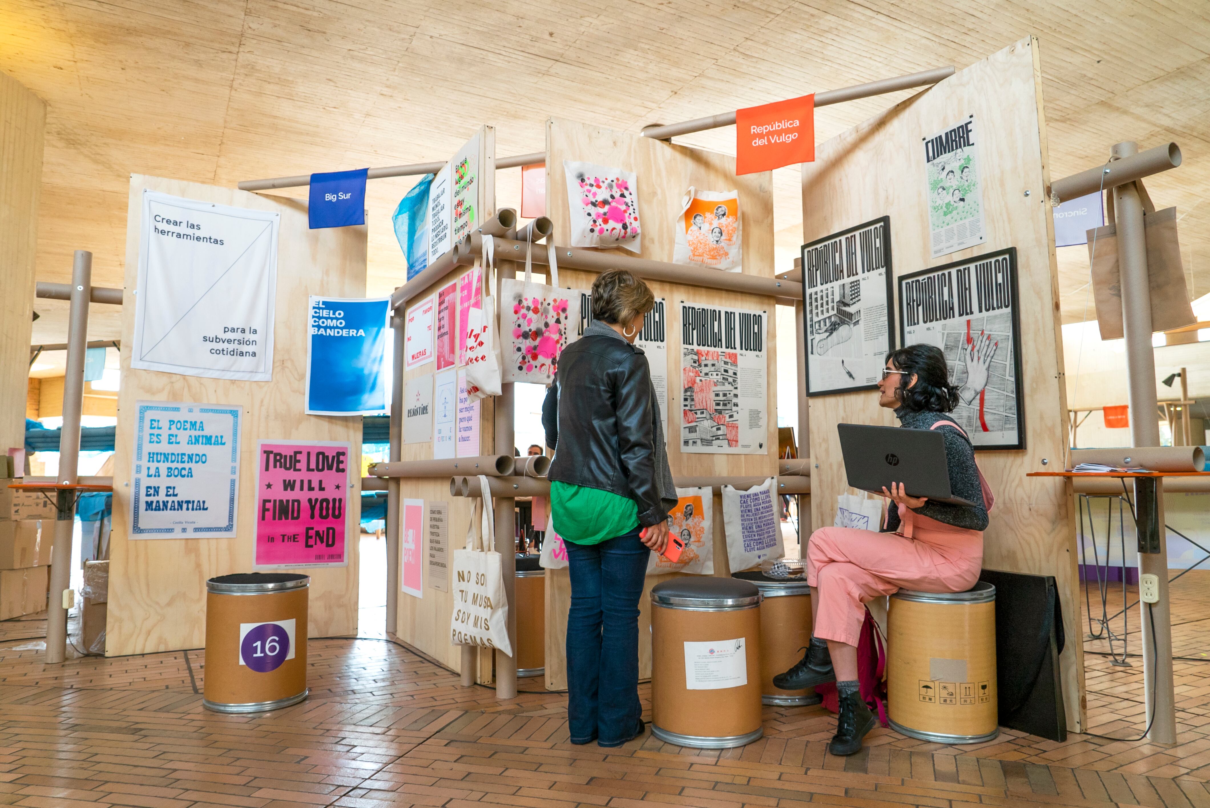 La vuelta feria editorial