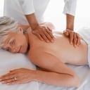 Según Penélope Starr, el masaje ayuda a resolver los siguientes problemas: nerviosismo, tensión muscular, espasmos, mala circulación, pobre tonificación de la piel, fatiga, celulitis, mala digestión, metabolismo lento, artritis y golpes. ©ingimage