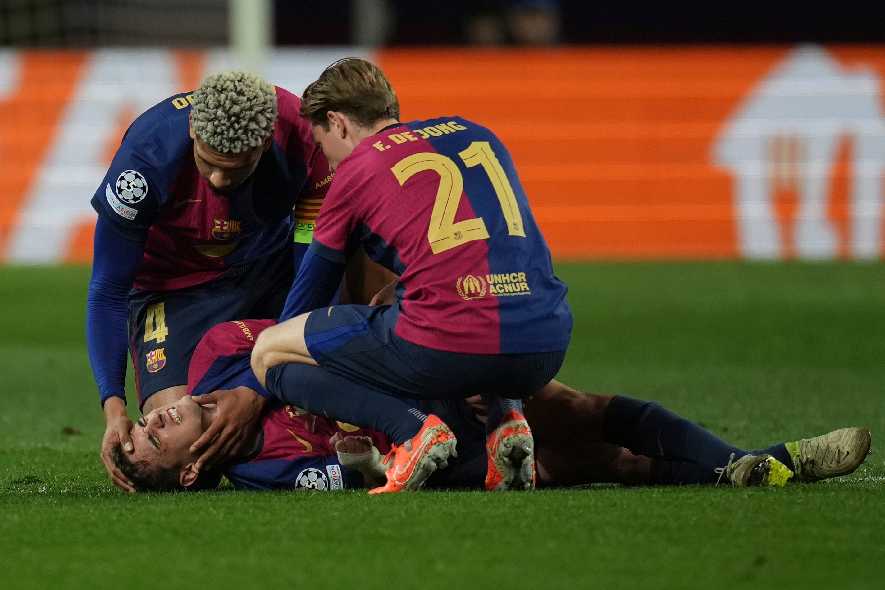 Gavi tras el fuerte choque en el partido contra Alavés.