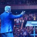 Suele agotar boletería en los principales teatros del mundo, con la puesta en escena en la que cuenta su historia de vida,