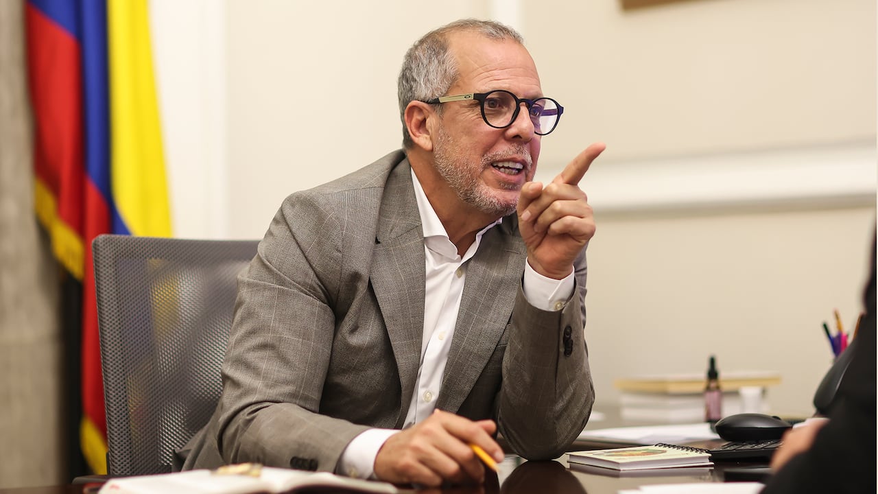 Alfredo Saade fue suspendido por la Procuraduría.