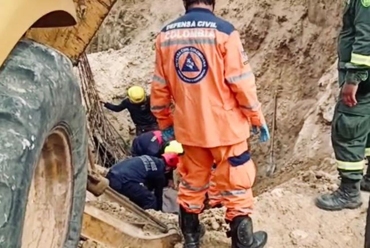 Los cuerpos fueron sacados debajo del alud de tierra
