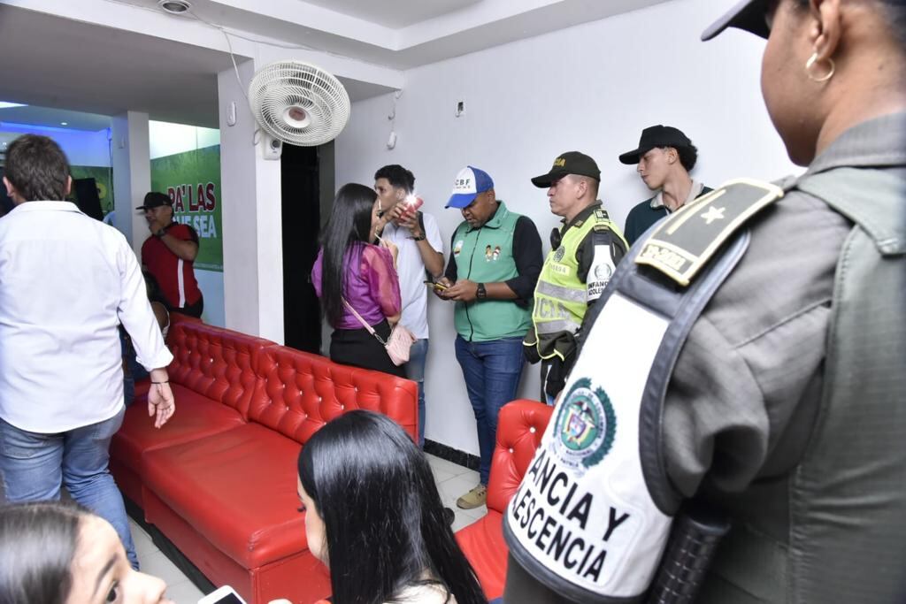 Las autoridades buscaban protección de la población infantil y encontraron menores dentro de los establecimientos nocturnos