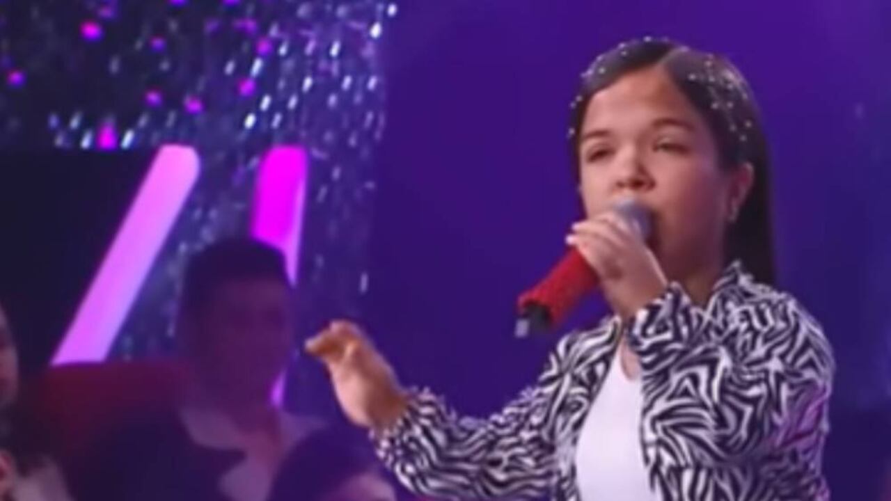 La pequeña concursante se robó las miradas en La voz kids.