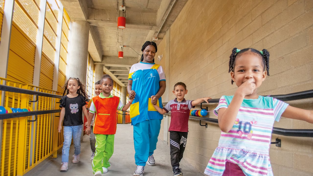 La atención que reciben los niños y niñas obedece a las necesidades puntuales de ellos y sus familias.