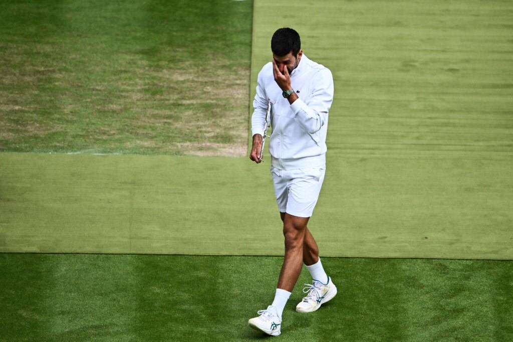 Novak Djokovic tras perder la final de Wimbledon 2023.