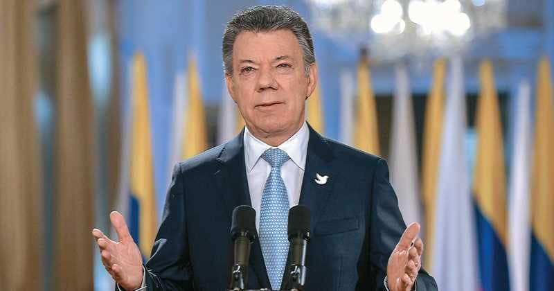 El presidente Santos, el miércoles, anunció el fin de las negociaciones. Al día siguiente declaró el cese al fuego definitivo con las Farc.