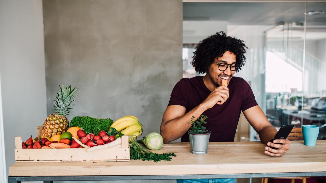 Una buena alimentación es clave para ayudar a proteger el organismo de algunas enfermedades.