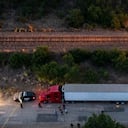 Este es el camión donde se encontraron sin vida varios migrantes en una carretera de San Antonio en Texas, Estados Unidos