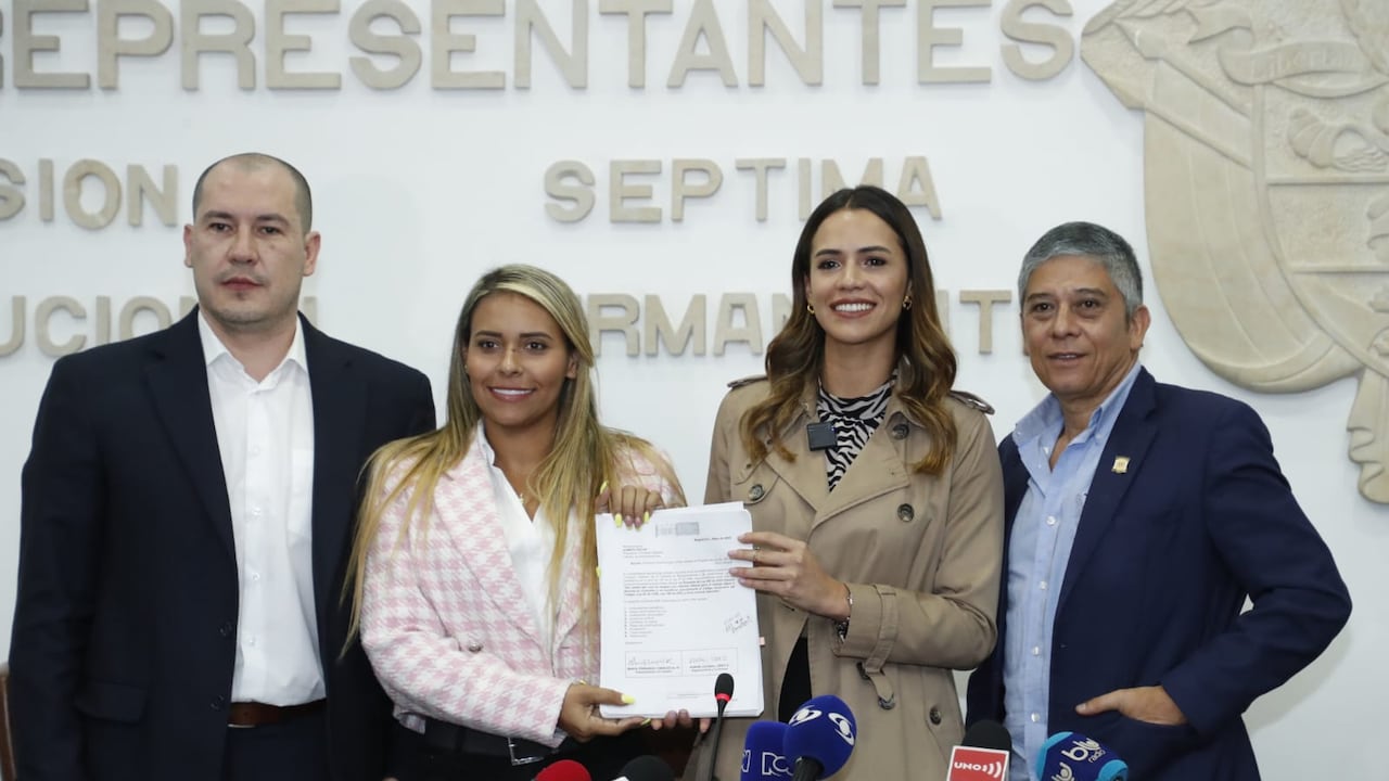 Congresistas presentaron reforma laboral.