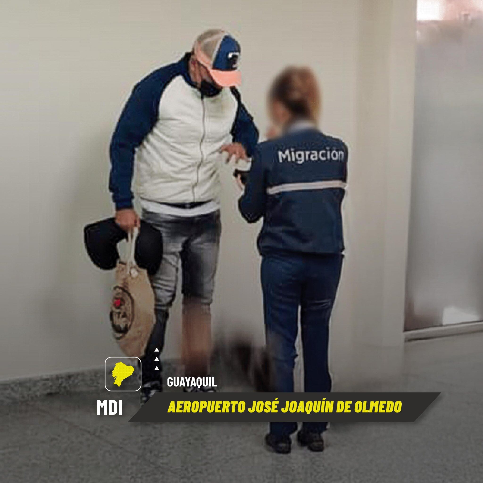 Dalton Narváez llegó al Aeropuerto Internacional José Joaquín de Olmedo en Guayaquil desde Colombia.