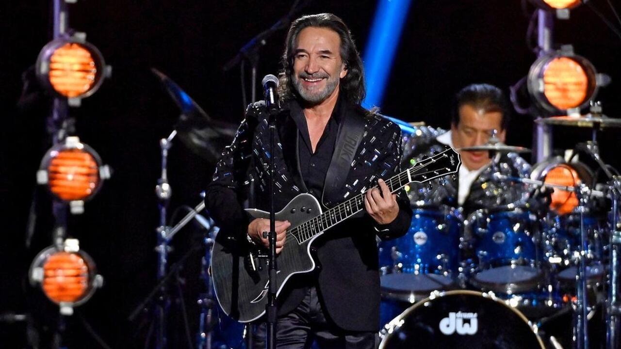 Los negocios alternos a la música de Solís le generan grandes dividendos. Foto: Instagram @marcoantoniosolis_oficial.