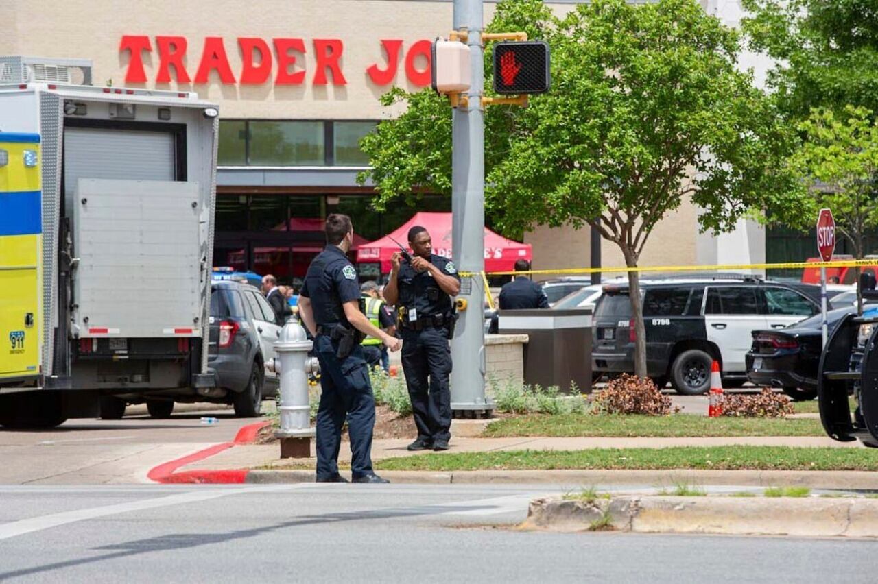 Tiroteo en Austin, Texas, deja al menos tres personas muertas.