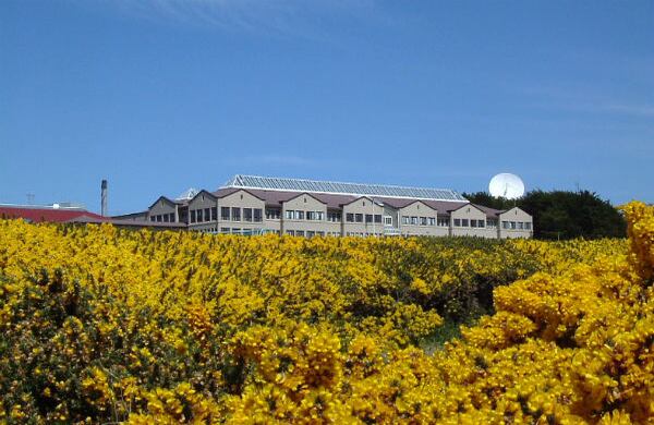 En 1986, con la declaración de una zona de 150 millas náuticas, se comenzó la explotación de recursos pesqueros, y un año después el gobierno local empezó a vender licencias para el sector.