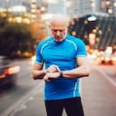 La edad no es impedimento para hacer ejercicio, tan solo hay que buscar la rutina deportiva adecuada.