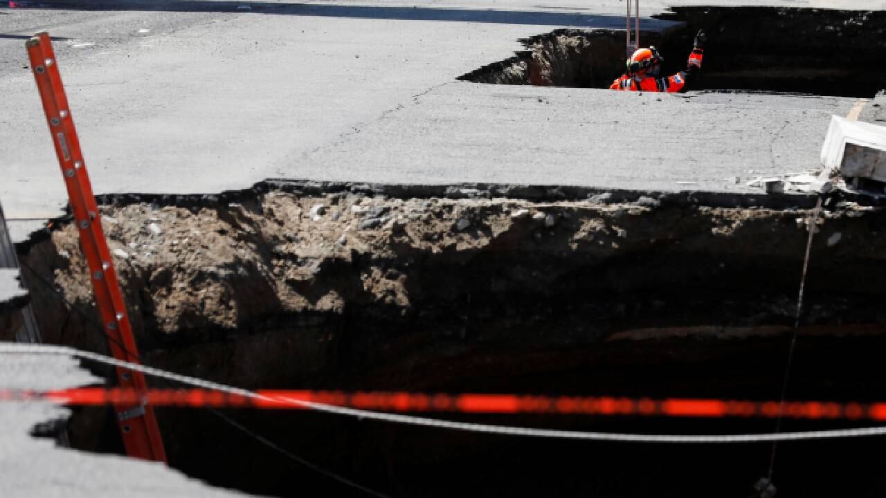 Emergencia por sumideros en Villa Nueva, Guatemala. -Foto: Reuters. / Autor: Luis Echeverría