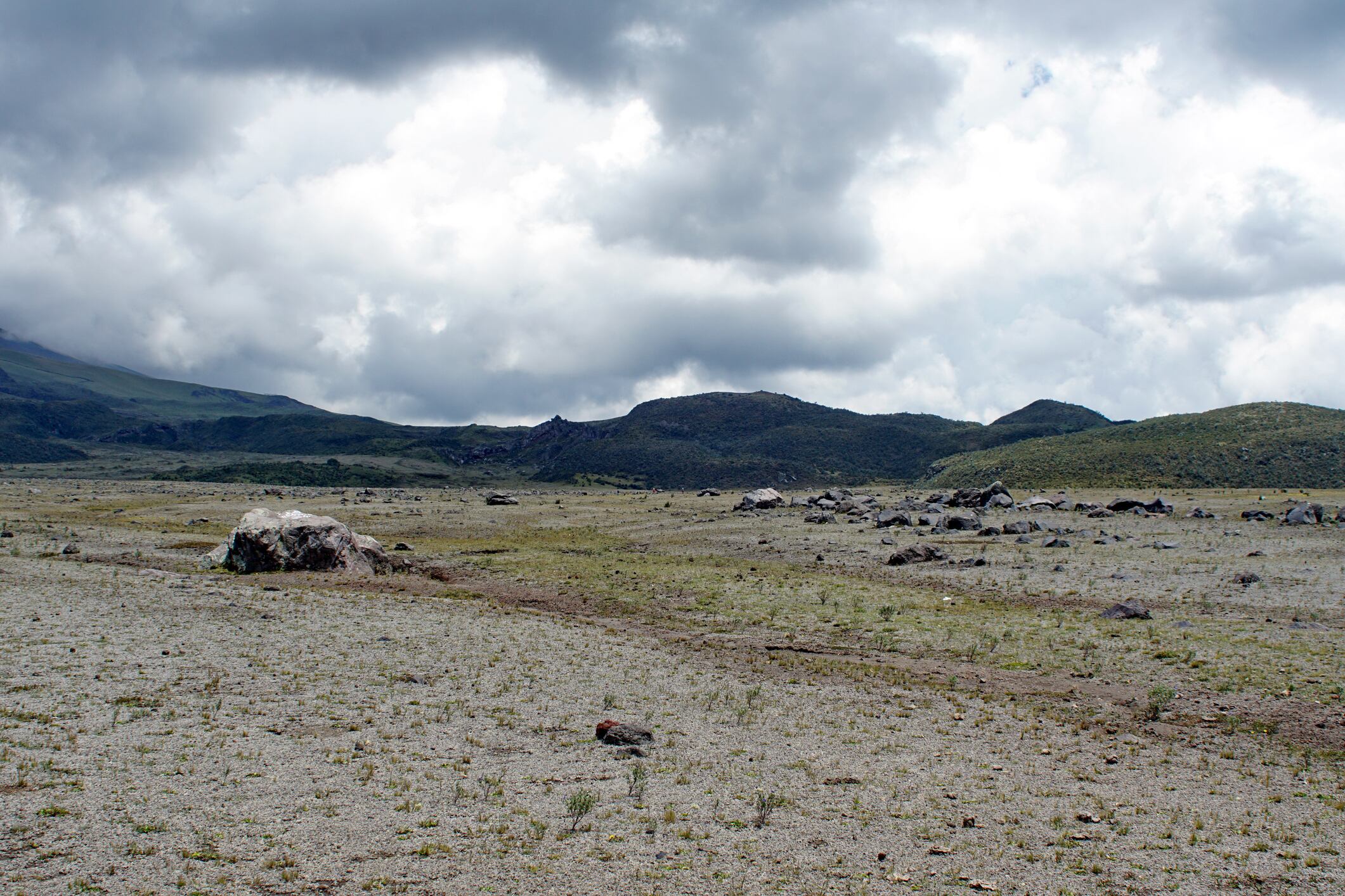 Paisaje desolado en el parque del volcán Cotopaxi - Fotografía de stock