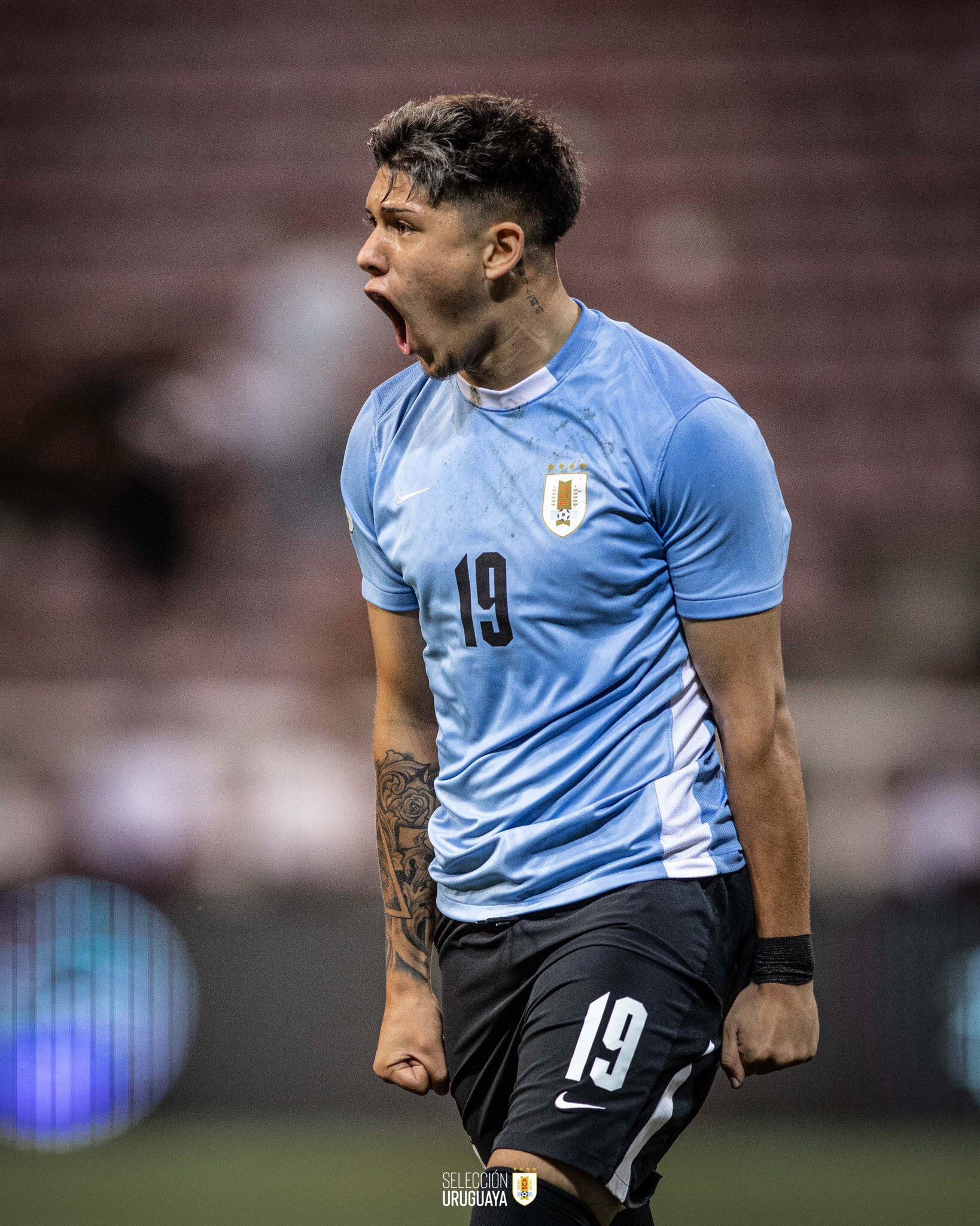 Crucci, uno de los que aportó en la goleada de Uruguay a Paraguay.