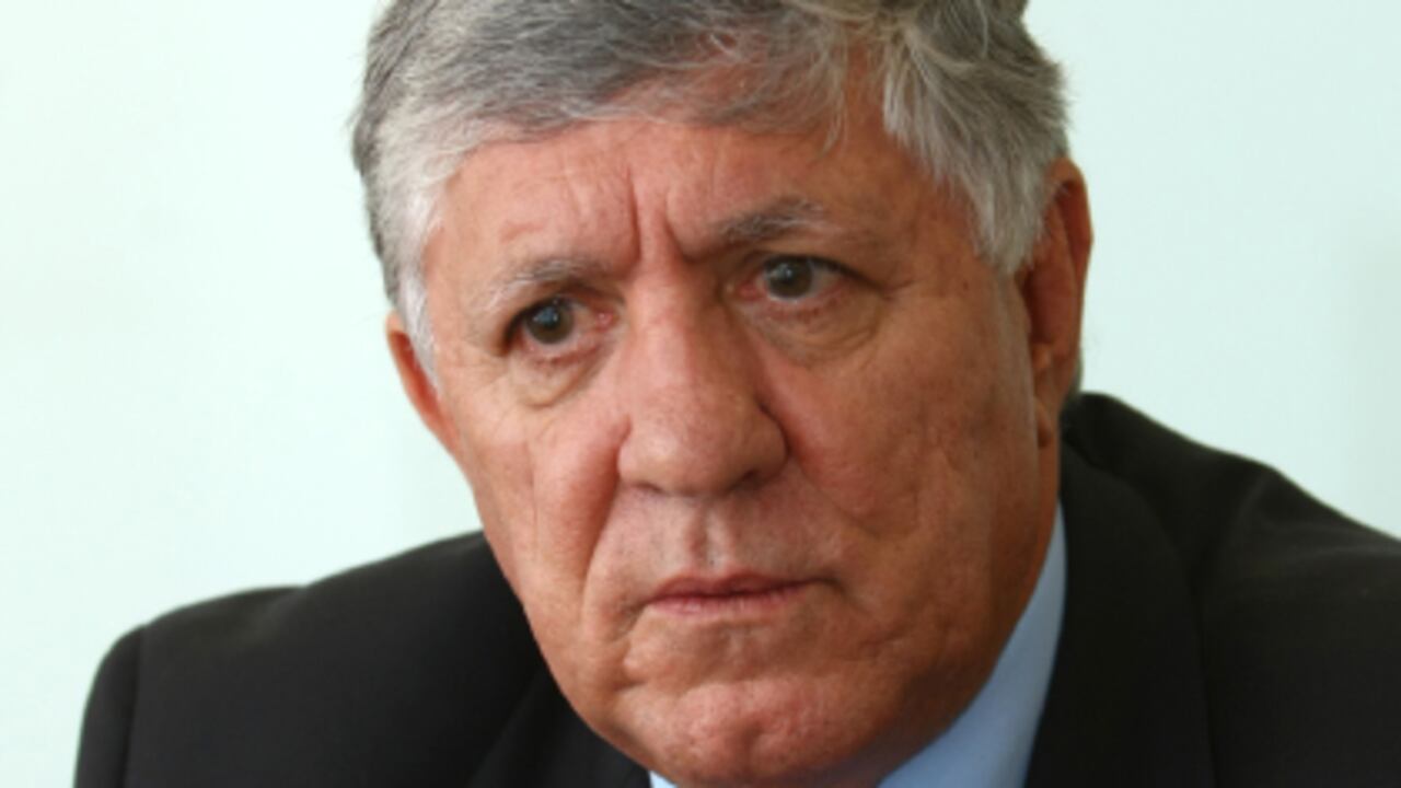 El ingeniero eléctrico William Vélez lleva 40 de sus 67 años construyendo empresa. Comenzó en el sector eléctrico y pasó al de concesiones. Ahora tiene intereses en múltiples negocios