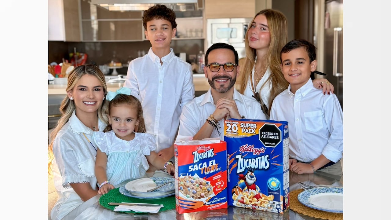 Abelardo de la Espriella mostró el desayuno junto a su familia el día de las elecciones.
