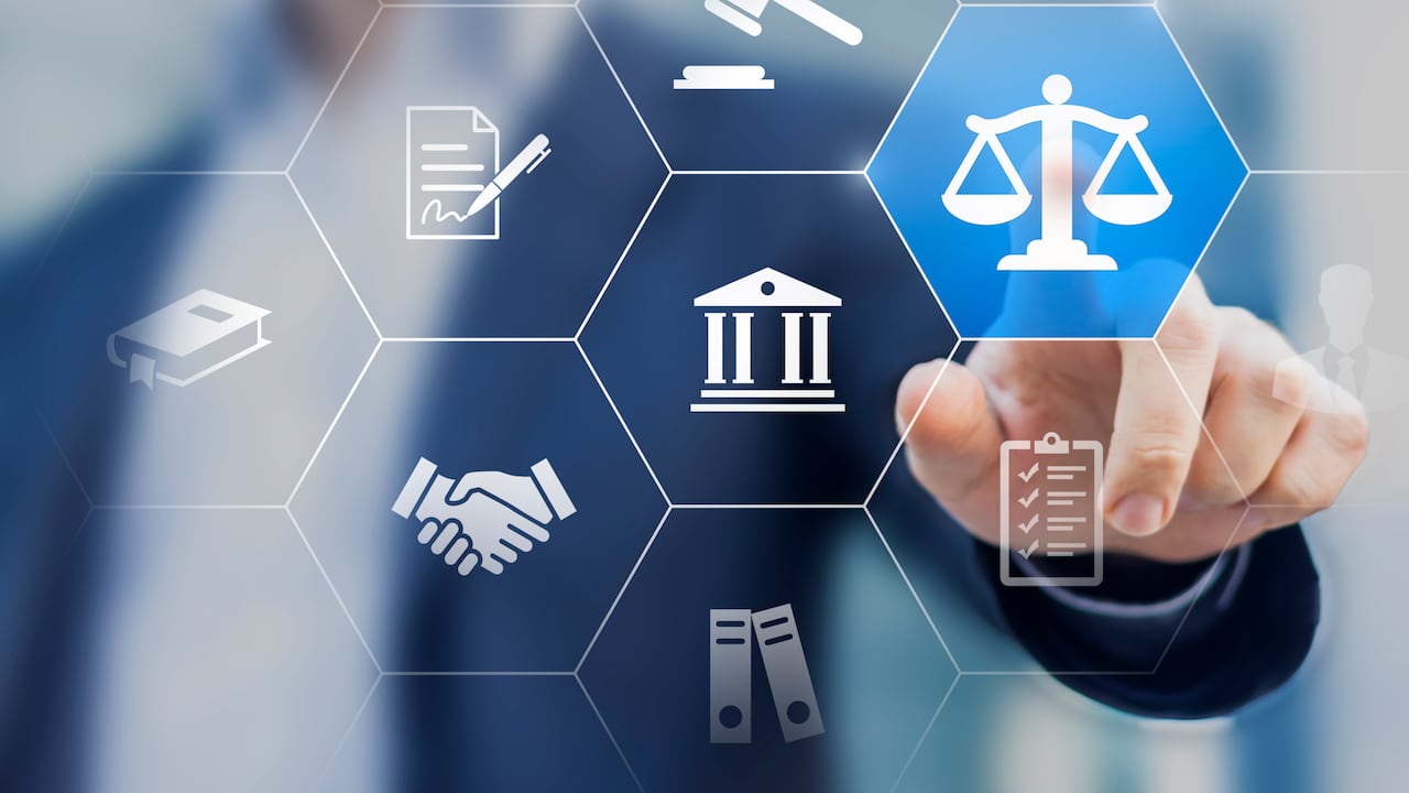 La plataforma YUSTII busca democratizar el acceso y la prestación de servicios legales en Colombia.