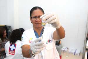 Treinta mil vacunas contra la influenza ha dispuesto la Alcaldía Municipal para que se se apliquen en Cali con el fin de prevenir la propagación del virus AH1N1. Foto: Bernardo Peña / El País