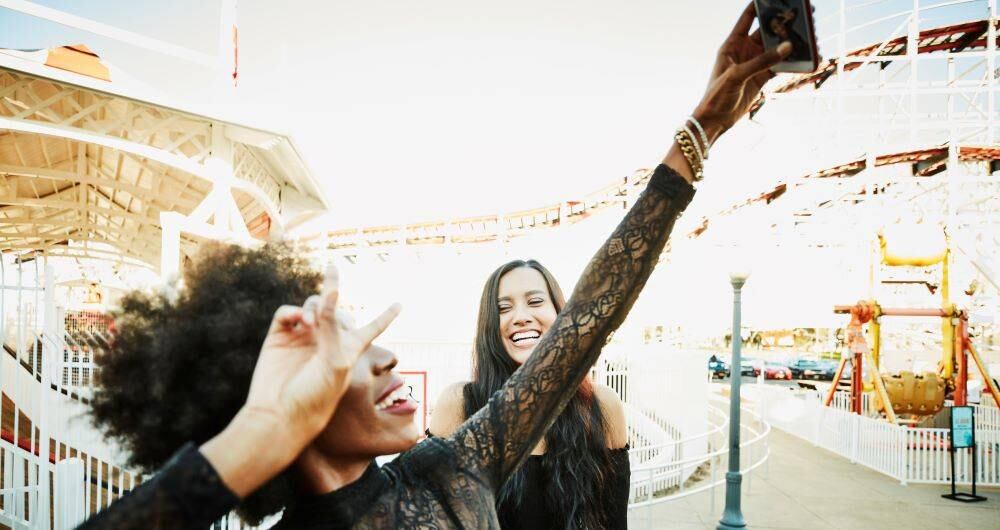 El Ministro de Finanzas aclaró que la normativa “no es una lucha contra personas influyentes o una forma de estigmatizarlas, sino un sistema para protegerlas, tanto a ellas como a los consumidores”.
