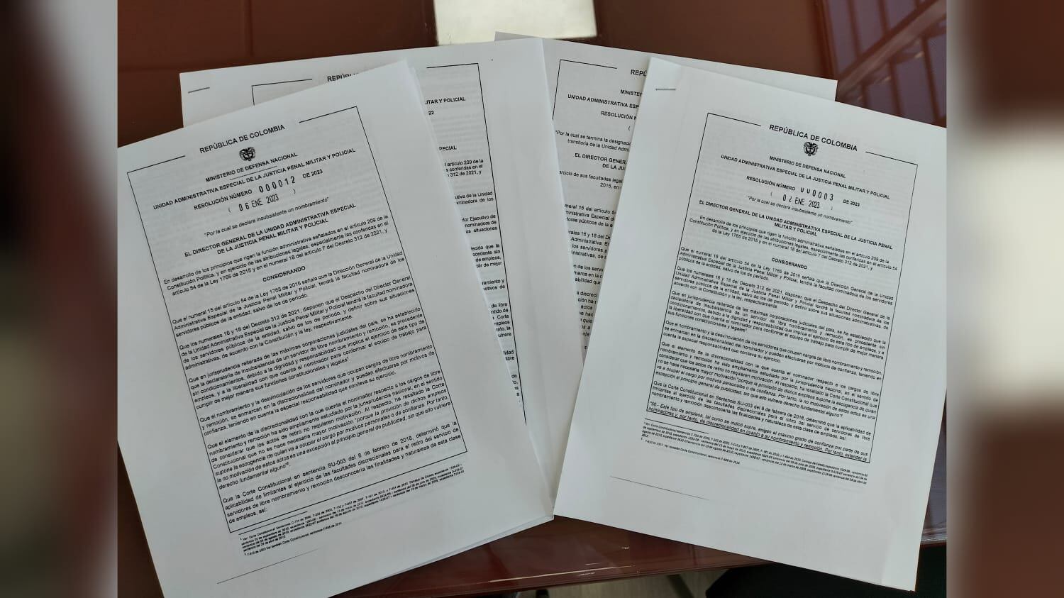 SEMANA obtuvo los documentos por medio de los cuales fueron declarados insubsistentes dos jueces y dos fiscales penales militares por bajo rendimiento laboral.
