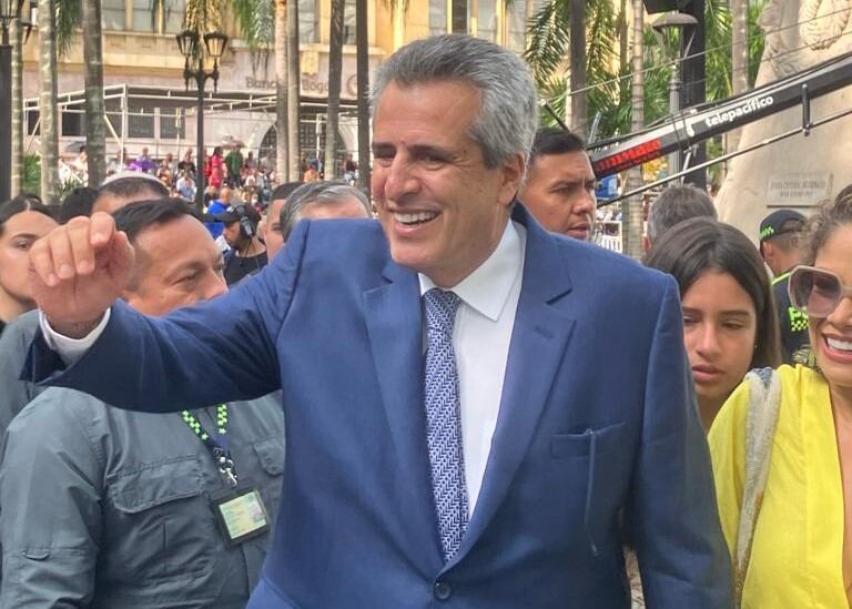 Luis Fernando Velasco, ministro del Interior, en Cali.
