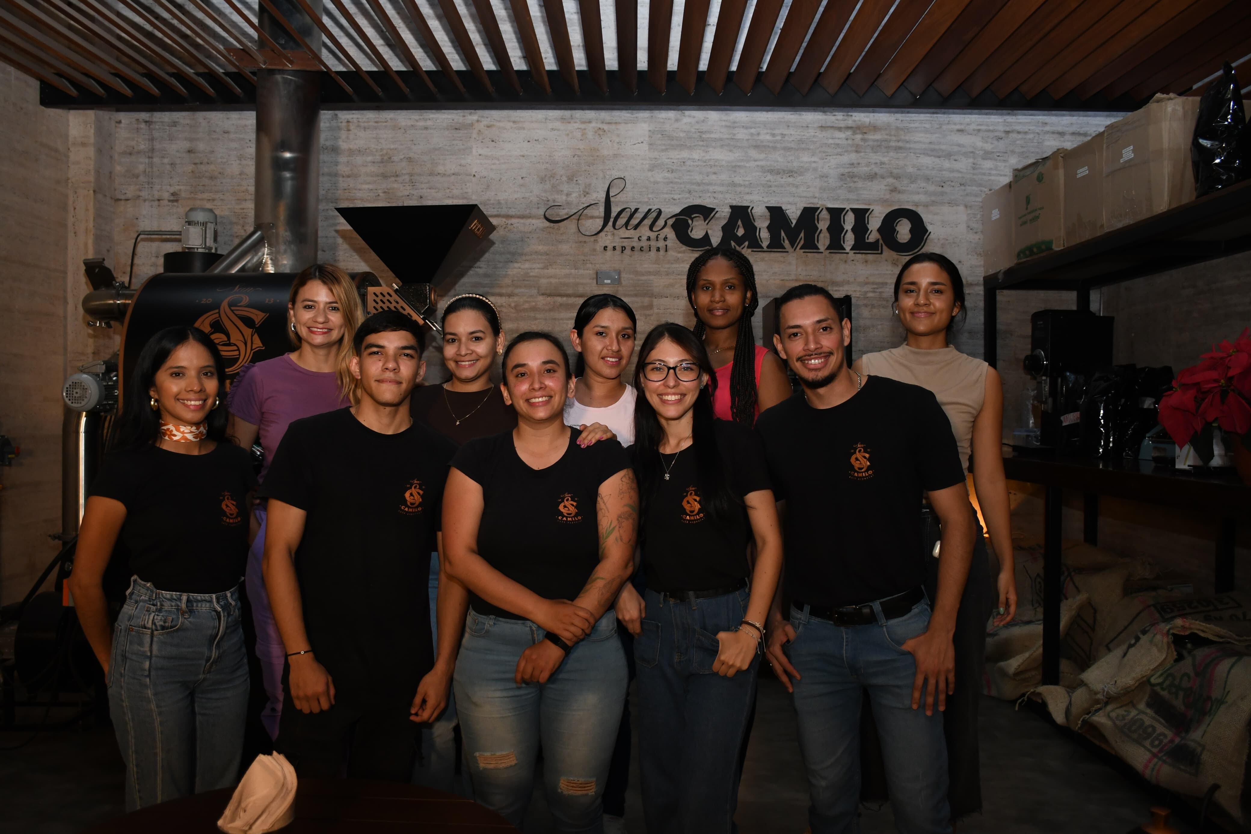 De los 1.100 cupos, cerca de 300 están destinados a pequeños emprendedores de Buenaventura y comerciantes de Jamundí.