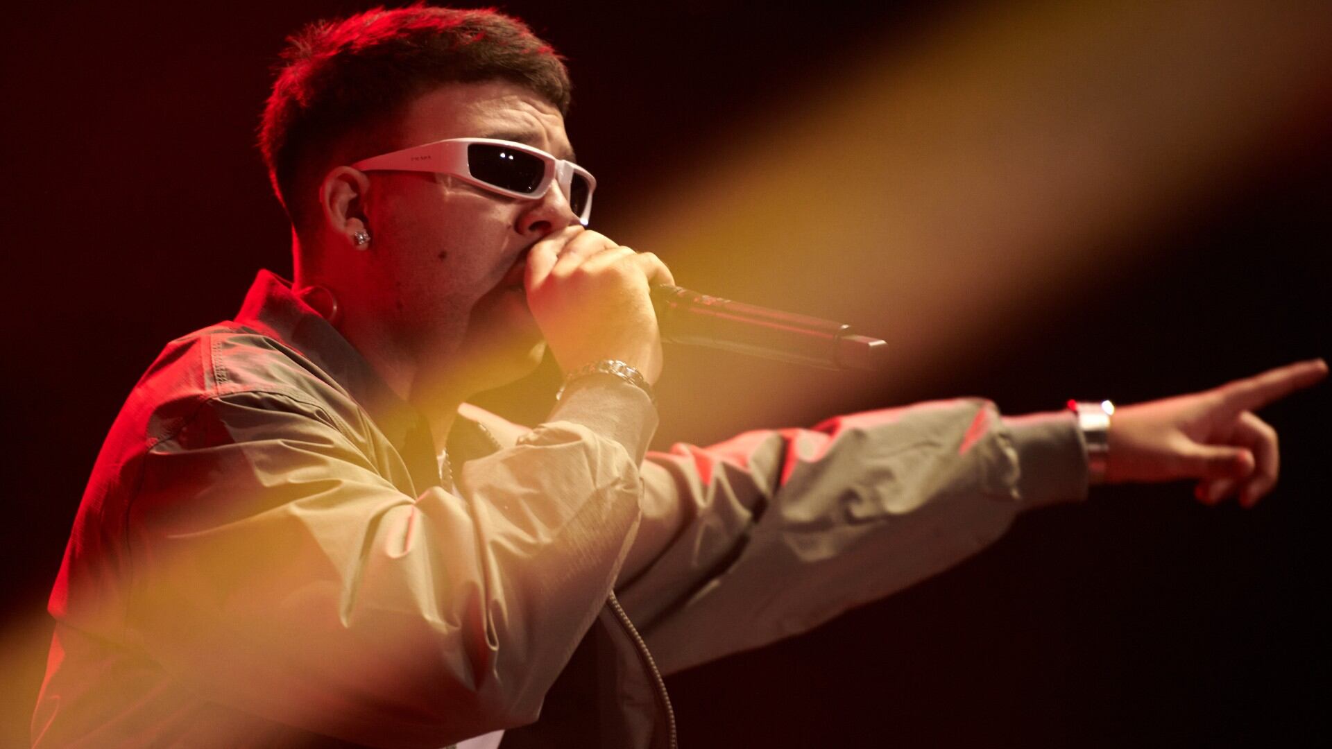 Pedro Luis Domínguez Quevedo es conocido artísticamente como Quevedo.