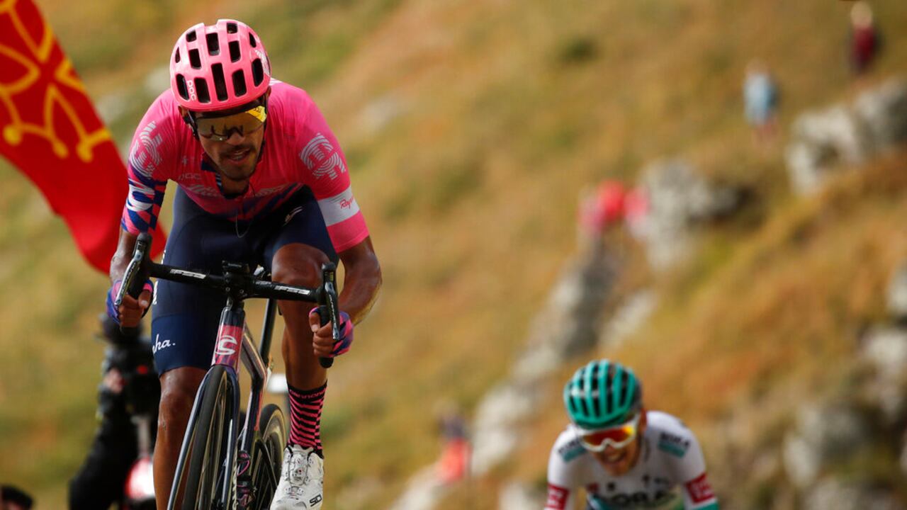 Martínez en los metros finales de la etapa 13 del Tour de Francia.