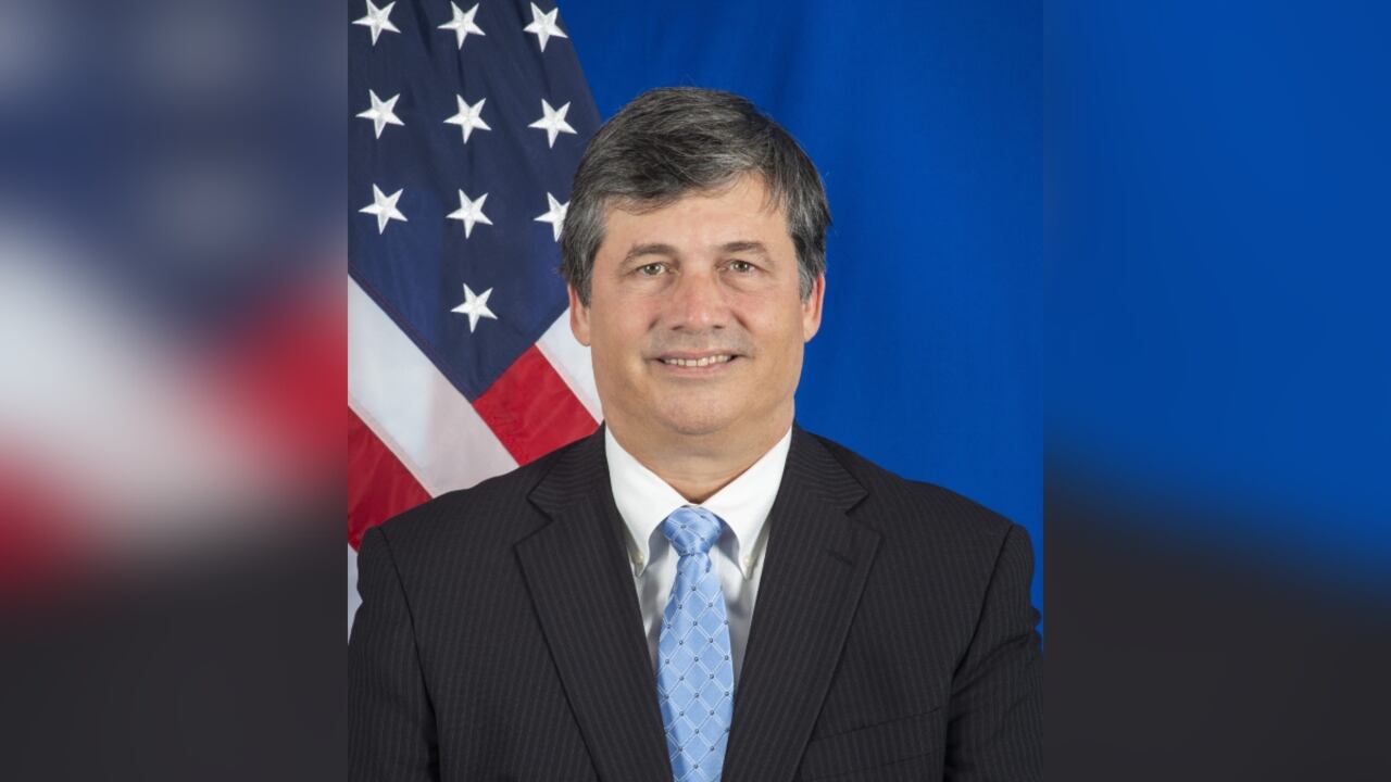 Mark Lambert fue nombrado como coordinador de China y subsecretario de Estado adjunto para China y Taiwán en la Oficina de Asuntos de Asia Oriental y el Pacífico.