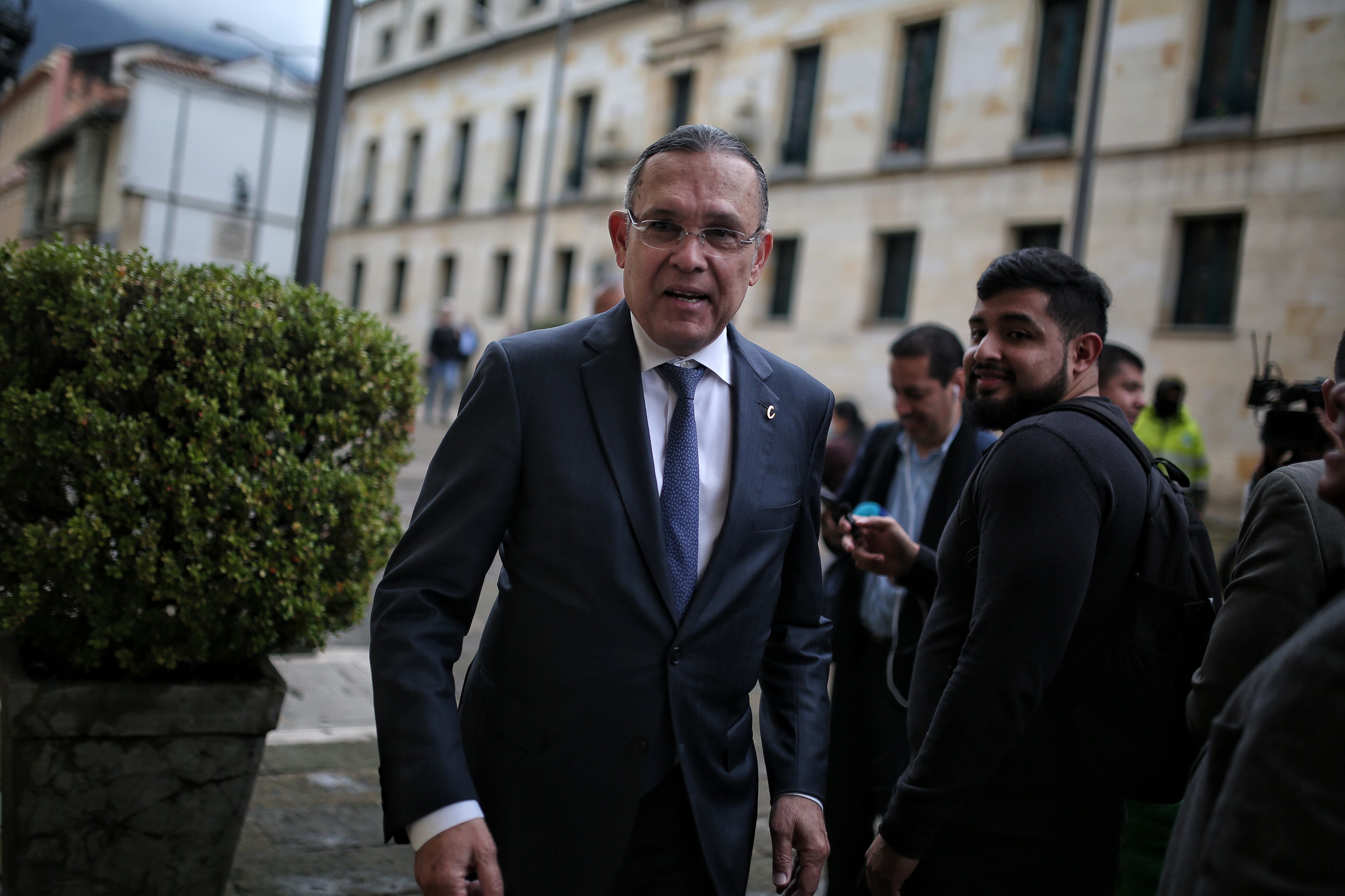 Efrain Cepeda, Presidente del partido conservador rueda de prensa