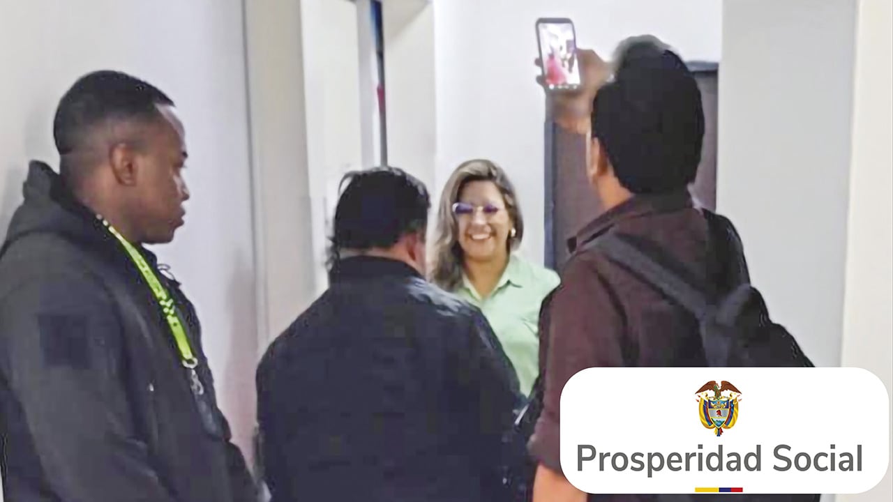  Natalia Moreno, congresista electa del Pacto Histórico, habría entregado huevos y prendas de vestir de Prosperidad Social en Cundinamarca.