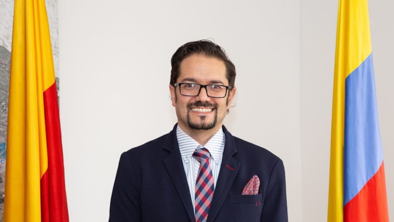 Carlos Reverón será el nuevo secretario de Educación