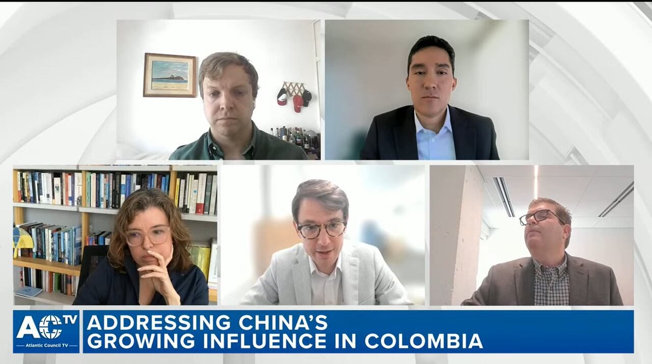 Participantes en el webinar "Influencia de China en Colombia".