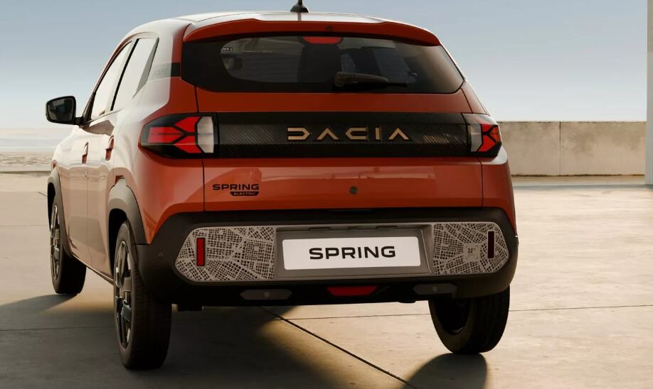 El Dacia Spring será eléctrico y estará en vitrinas en al menos 16 meses.