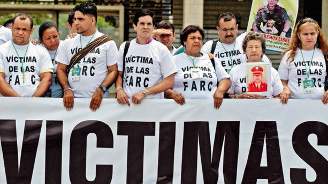 En el foro de Cali, la semana pasada, más de 200 víctimas de las Farc se pusieron camisetas, pidieron una mesa para ellas y que se les diera representación importante en las delegaciones que irán a La Habana.