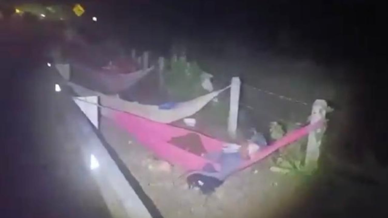 Así durmieron algunos manifestantes en Sucre. Exigen al Gobierno soluciones urgentes